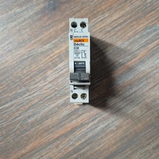 DISJONCTEUR MERLIN GERIN MULTI9 DECLIC C32 (20729)