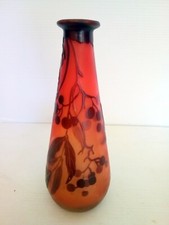 VASE GALLE PATE DE VERRE GRAVE A L'ACIDE DECOR FRUITS  EPOQUE ART NOUVEAU 