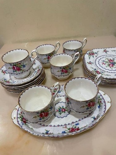 Royal albert cafe - royal,