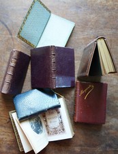 7 LIVRES MINUSCULES RELIGIEUX