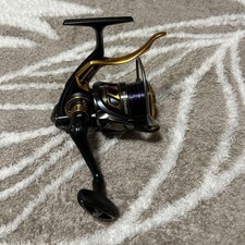 Moulinet de pêche tournant