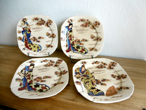 Quatre assiettes plates - quatre,