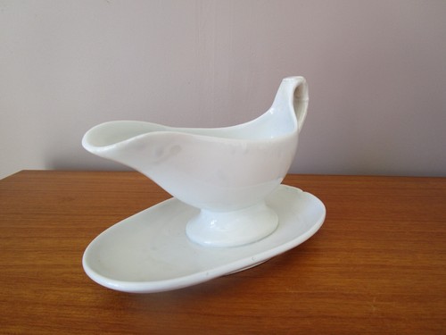 Saucière blanche ancienne - ancienne, en