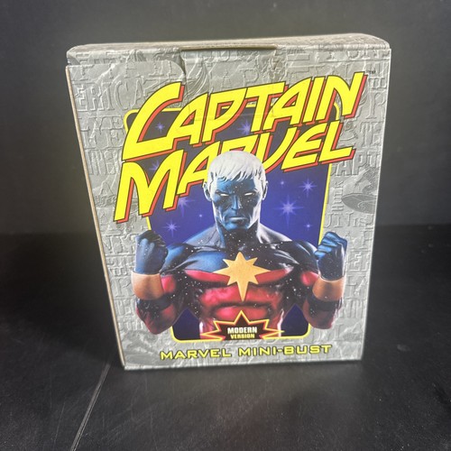 Bowen captain marvel mini - bowen, mini-bust