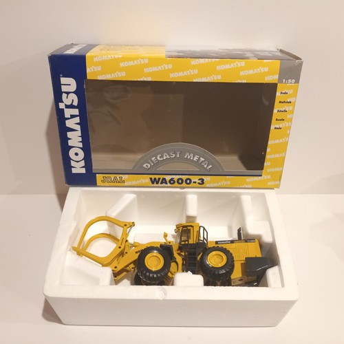 Komatsu 600 engin - wa,