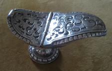 Superbe ancienne navette à encens en bronze argenté aux motifs de godrons XIXe