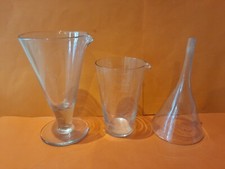 2 Anciens verre à bec 1