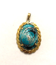 Ancien Pendentif en plaqué or et émaux de Limoges émail bleu
