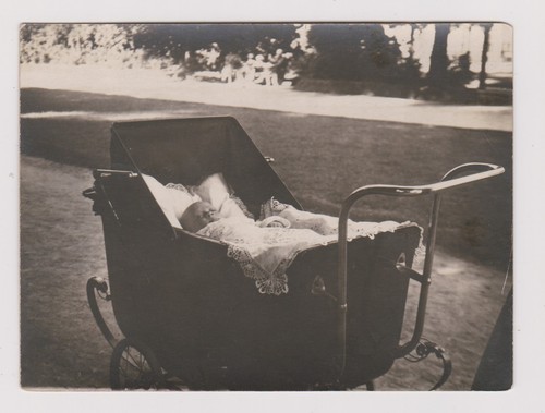 Photo ancienne bébé - 🎞️,