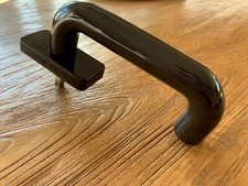 Poignée de fenêtre marron foncé