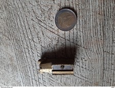 taille  crayon ancien en métal voiture rare automobile