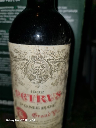 Vin chateau petrus - petrus, 1982
