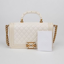 CHANEL Sac à main moyen Boy