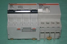   BLOC DISJONCTEUR DIFFÉRENTIEL 25449 C60L C10 4P 300mA 26533 MERLIN GERIN 