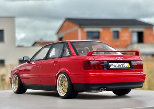 Audi competition red - 1/18,