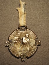 Médaille Grande Guerre: GLOIRE AUX SERBES 1916, par Bargas - bronze argenté. TBE