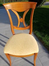 6 chaises tapissier bois massif bien entretenues beige clair