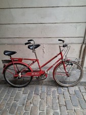 Un Tandem un peu spécial, avec un seul cadre, en bon état