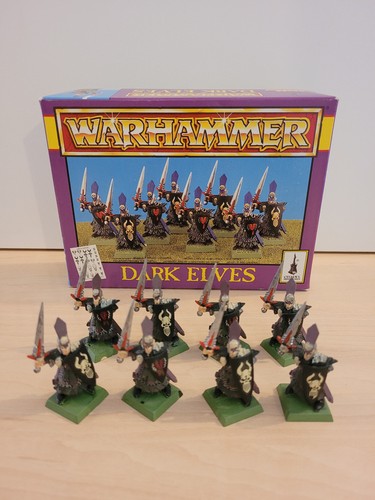Boite figurines elfes noirs - boite,
