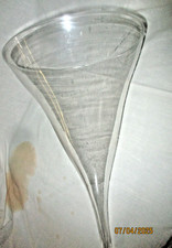 Ancien très grand  Entonnoir