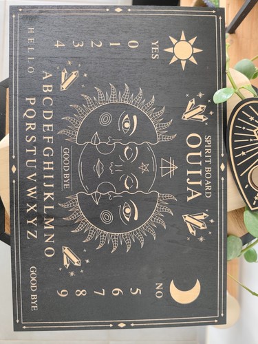 Planche ouija en bois - 30,