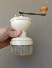 Moulin a café peugeot modèle diabolo.