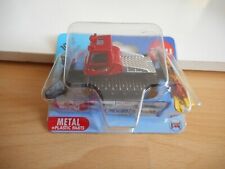 Siku Pistenbully en rouge sous