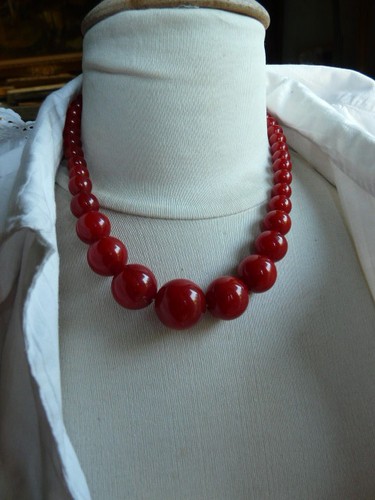 Collier bakélite rouge testé - collier,