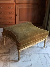 Important tabouret ancien