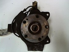 Pivot de moyeu avant droit