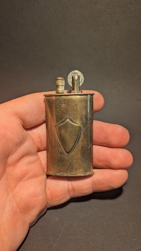 Briquet poilu art de - art,