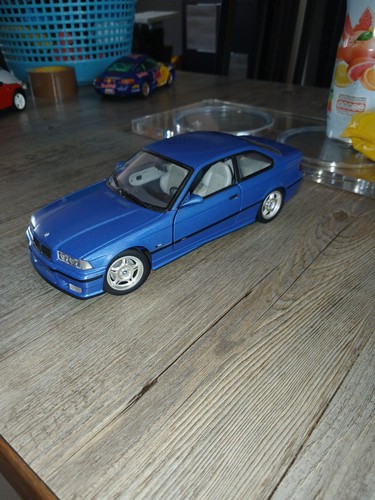 Bmw e92 18 - bmw, 1/18