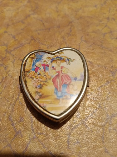 Boîte pilules cœur métal - boîte,