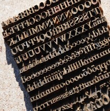 Police de Caractères à dorer