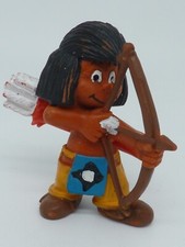 ANCIENNE FIGURINE PVC PLASTIQUE YAKARI LE PETIT INDIEN AVEC SON ARC
