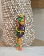 monster high magazine figure
