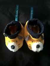 doudou Chaussons chat moutarde Lulu Les Moustaches Moulin Roty comme neuf 