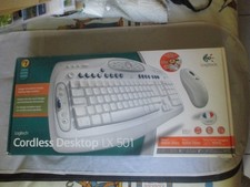 Logitech Cordless Desktop LX 501 clavier souris sans fil