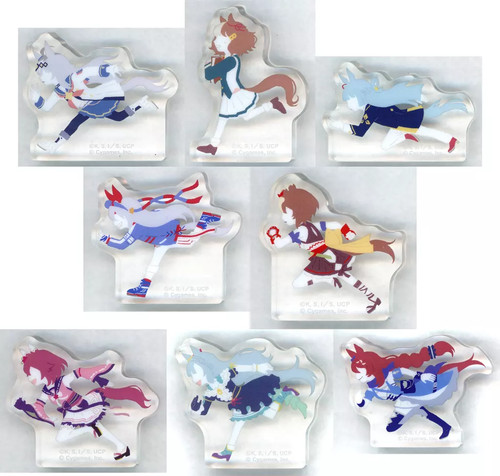 Lot personnages sur - 8,
