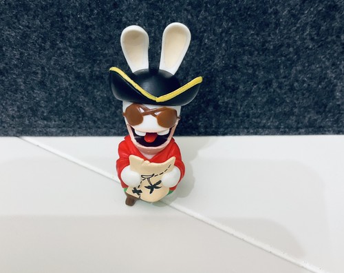 Figurine lapin cretin pirate - figurine,