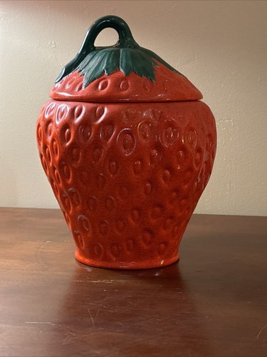Vintage strawberry cookie - strawberry,