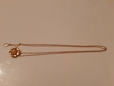 Beau collier sautoir fleur