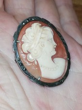 broche portrait camée