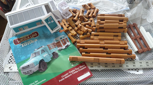 Lincoln logs building - building, set