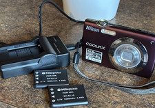 Nikon COOLPIX S3000 Camera