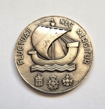 Fluctua Nec Mergiture