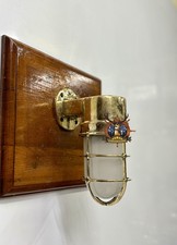 Ancienne lampe d'extérieur