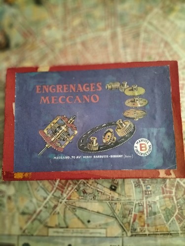 Boîte engrenages meccano - boîte, b