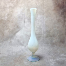 Long vase opaline blanc soliflore vintage Opaline
