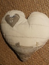 Coussin coeur tissu beige pois